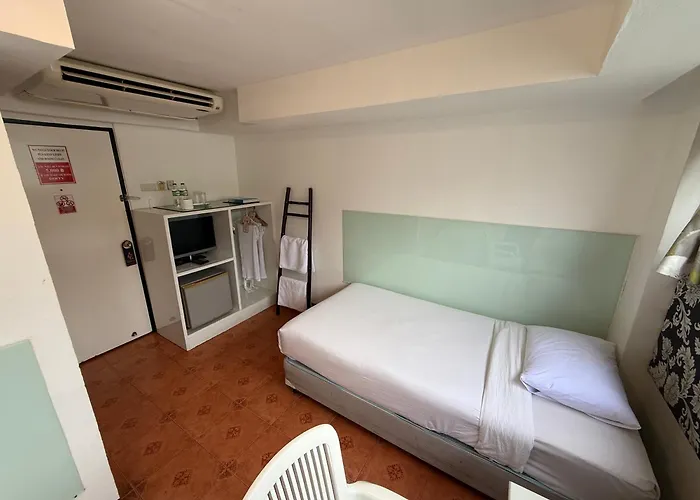 Hotel The House 3*