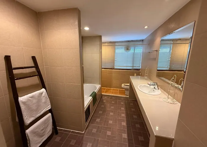 The House 3*