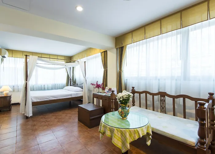 The House Hotel 3*