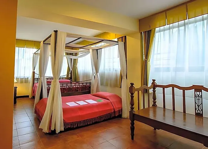 Hotel The House