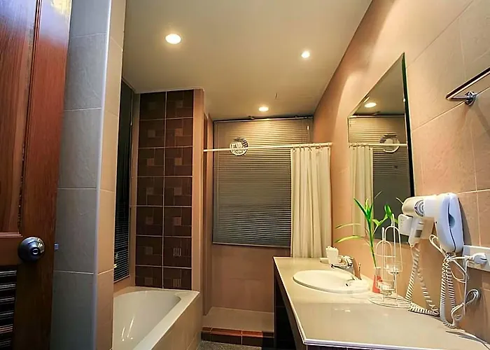 The House Hotel 3*
